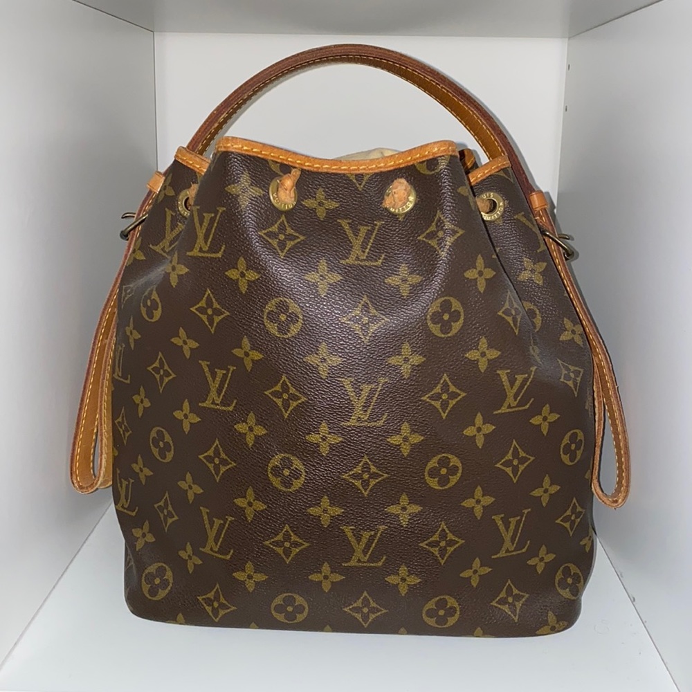 Authentic Louis Vuitton petit noé